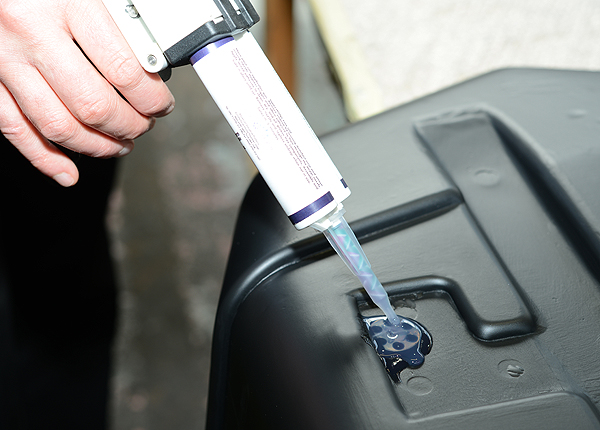 2771-adhesive-fixing-of-fastener Adhesive fixing of fastener
